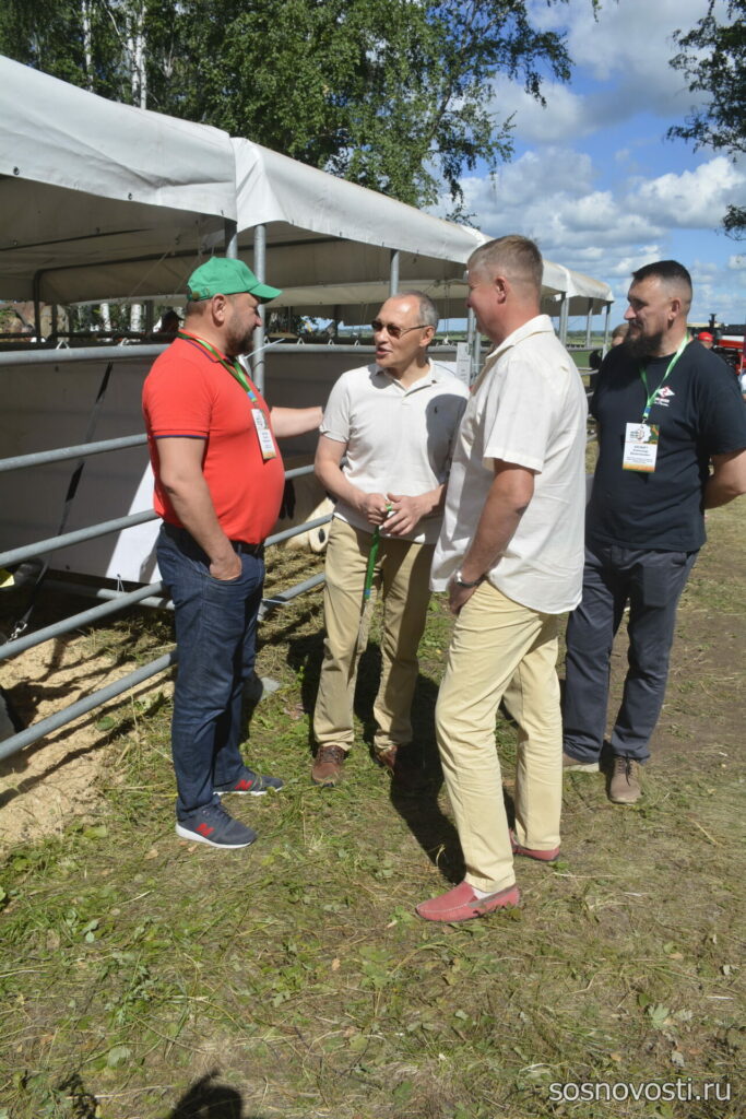 Сосновские аграрии участвуют в выставке "День поля-2022"