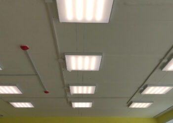 В школе Сосновского района реконструировали электросистему