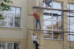В Волновахе рабочие Челябинской области завершают восстановительные работы