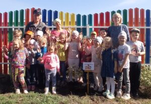 Воспитанники детского сада №40 провели экологическую акцию в благодарность педагогам