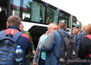 «Знаем, зачем идем!» Первые солдаты из Сосновского района отбыли в войска