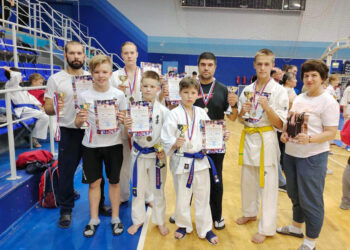 Каратисты из Рощино взяли четыре бронзы на областном турнире