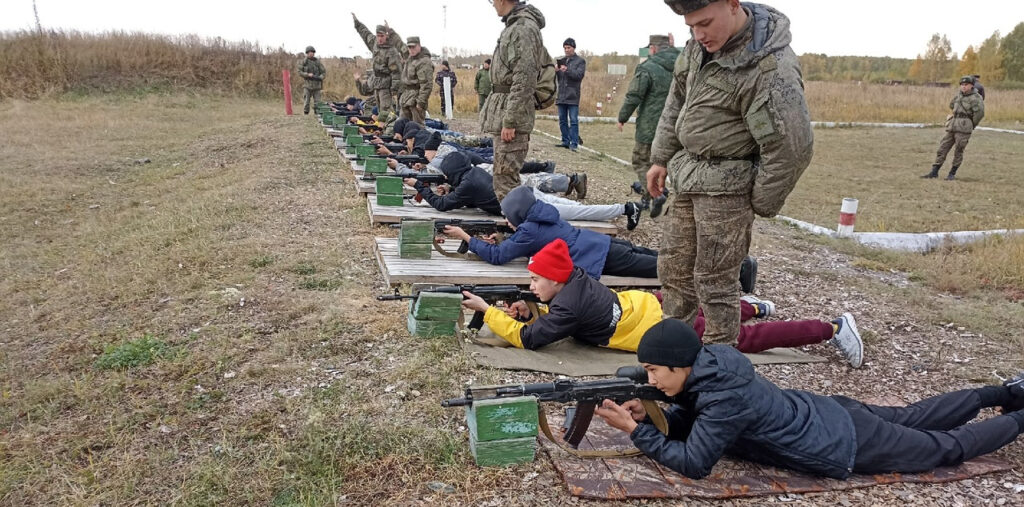 Школьники из Сосновского района прошли военные сборы