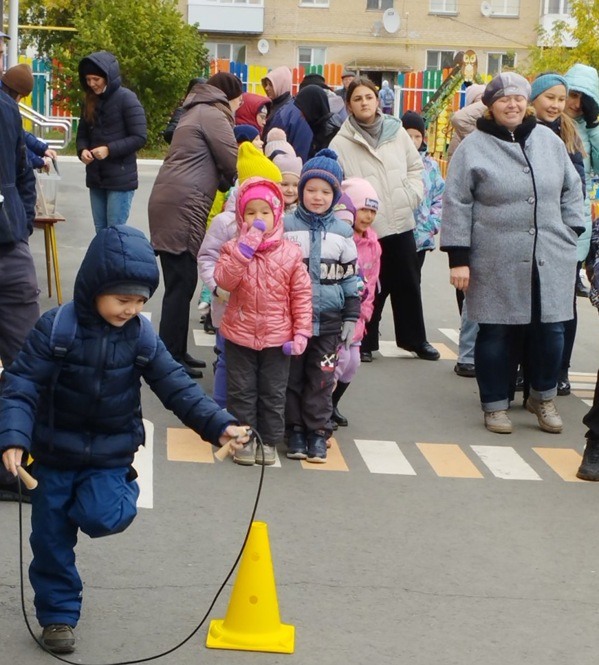 Добрые дела: жители Есаульского участвовали в ярмарке - Сосновская Нива