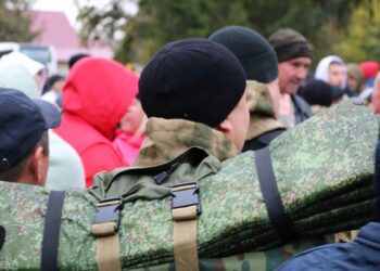 Спальники и коврики принимают в общественной приемной губернатора