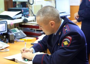 Полиция задержала мужчину за хранение оружия в квартире