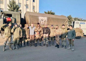 Под грохочущим небом Донбасса