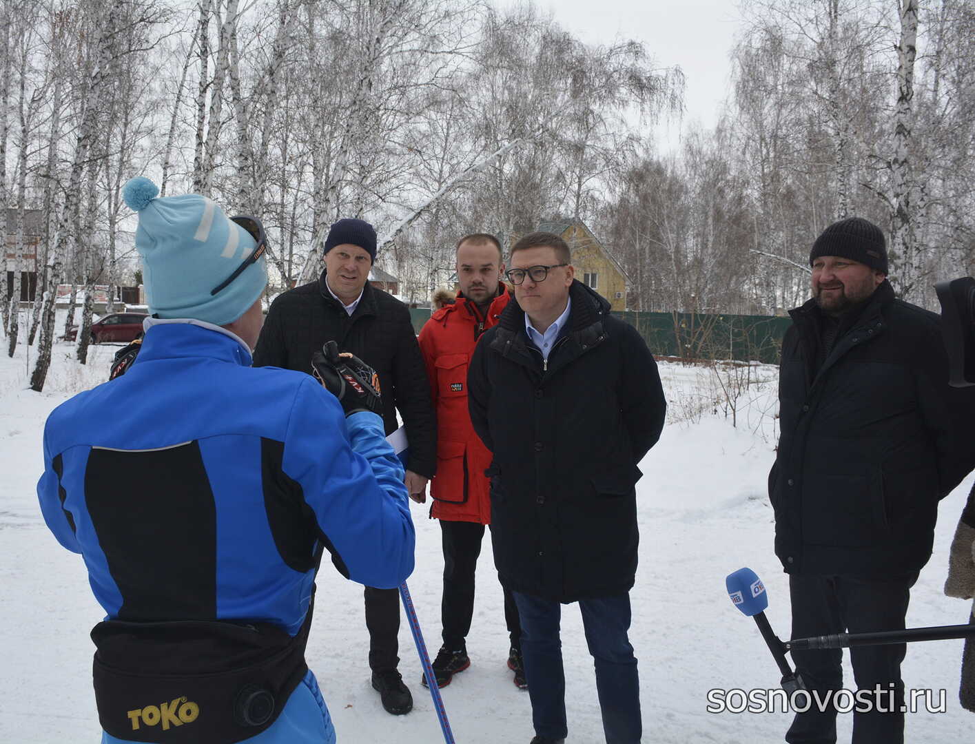 Алексей Текслер передал полетаевским лыжникам ратрак - Сосновская Нива