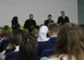 Сотрудники полиции провели профориентационную беседу со школьниками