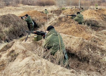 Если военнослужащему не поступила зарплата: куда обратиться