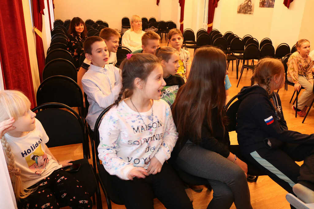 Сосновские журналисты встретились с учениками из Ясиноватой