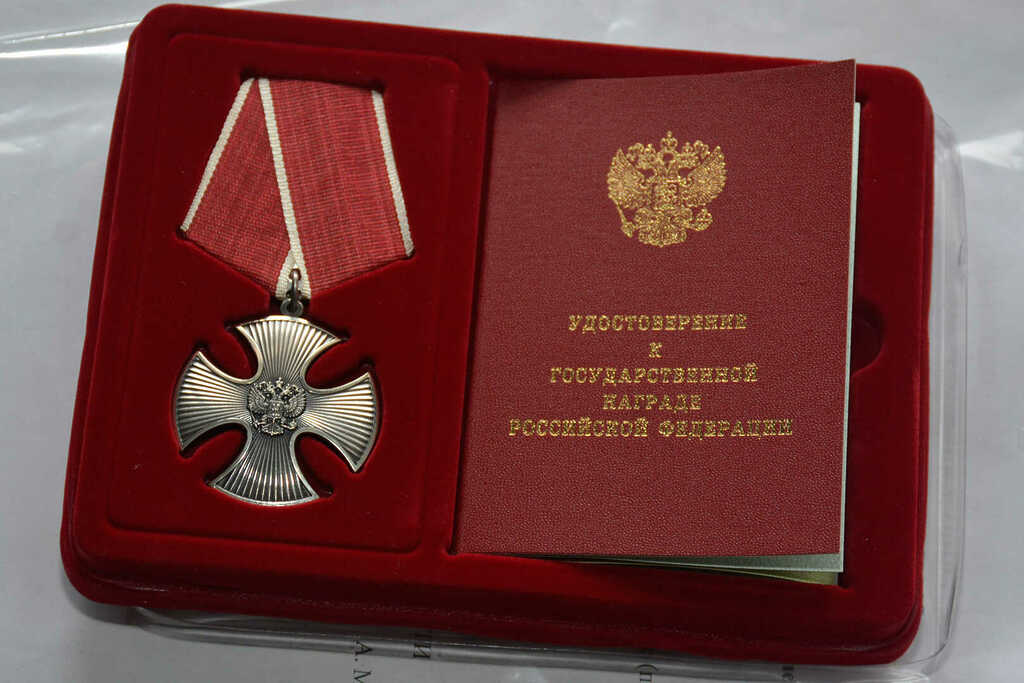 «Спасибо, родные!» В России 9 декабря отмечают День героев Отечества