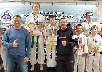 Юные спортсмены из Долгодеревенского равняются на успехи учителя