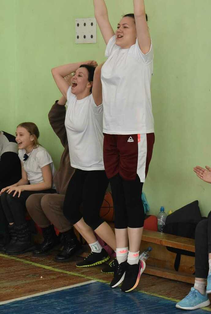 В Сосновском районе учителя встретились на баскетбольной площадке