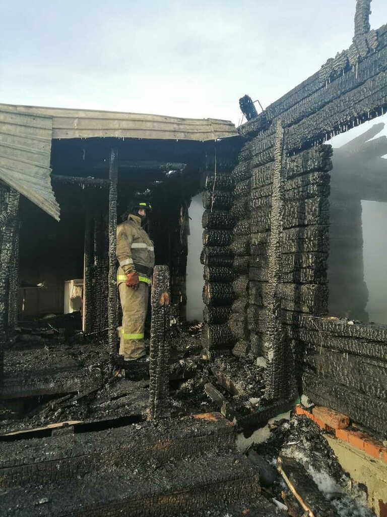 В Сосновском районе огонь уничтожил жилой дом