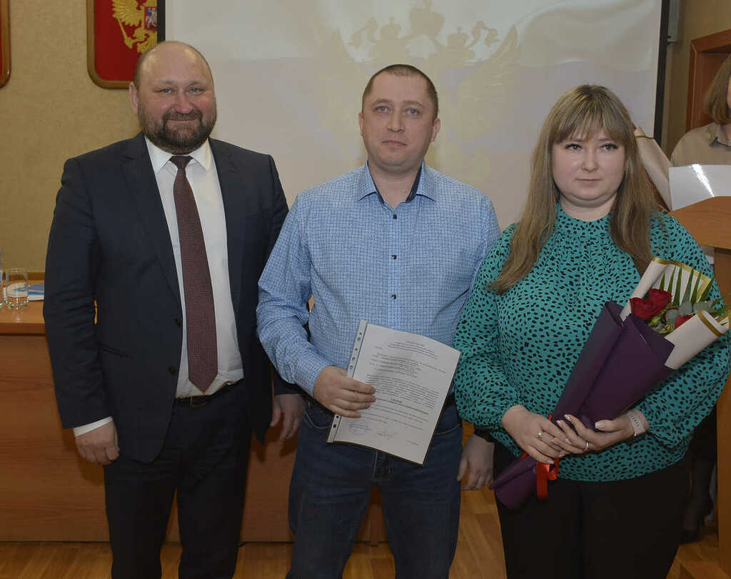 В Сосновском районе молодые семьи получили жилищные сертификаты