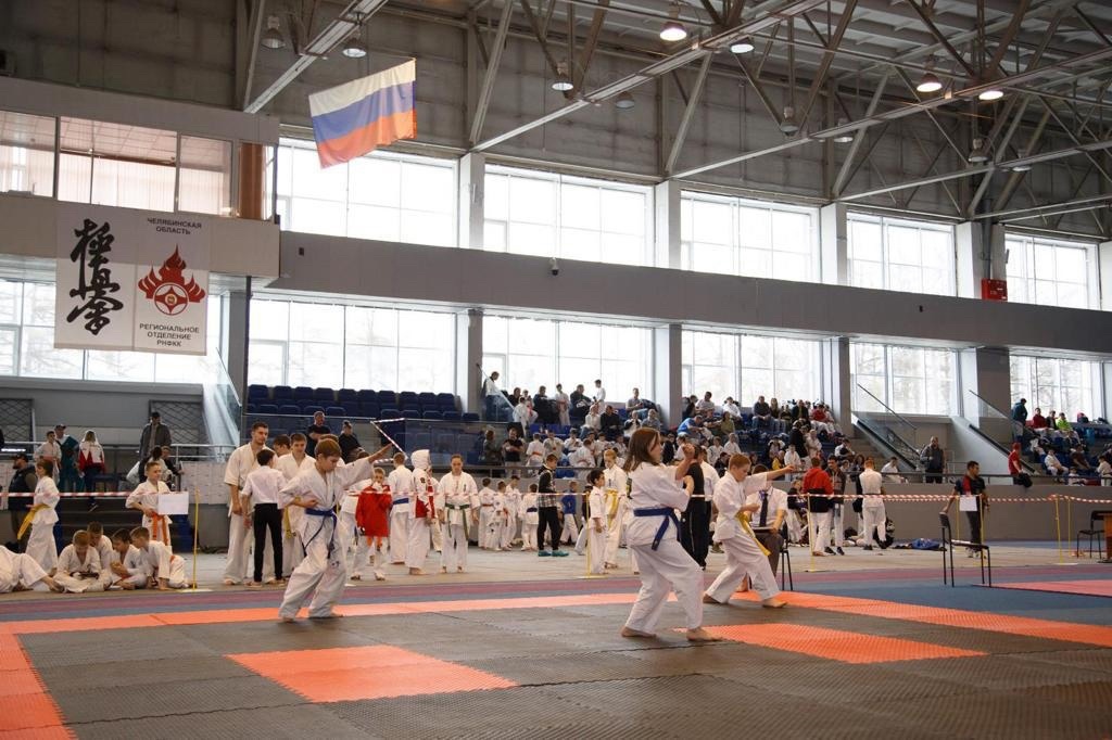 Сосновские каратисты стали победителями турнира в Челябинске