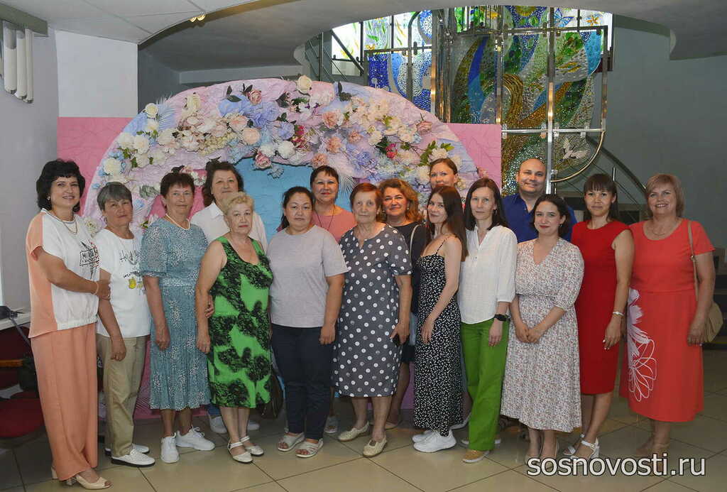 Медицинские работники Сосновского района принимали поздравления