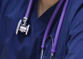 Подросток из Полетаево получил редкое лекарство от фонда «Круг добра»