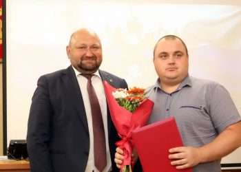 Глава района вручил благодарности семьям бойцов, отличившихся на СВО