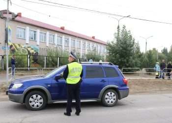 Сотрудники ГИБДД проверят тонировку на автомобилях