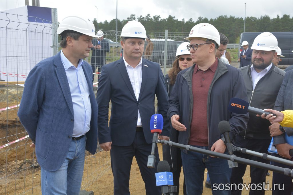 Алексей Текслер проверил реконструкцию электросетей в Сосновском районе