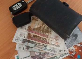Водитель заплатит штраф за попытку дать взятку инспектору ГИБДД