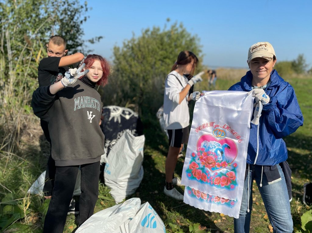 Сосновские школьники собрали 100 мешков мусора на Касаргах
