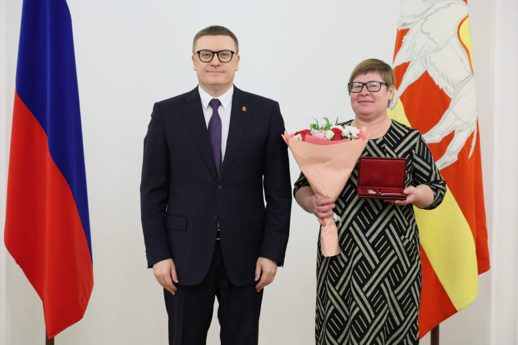 Две жительницы Сосновского района получили знак отличия «Материнская слава»