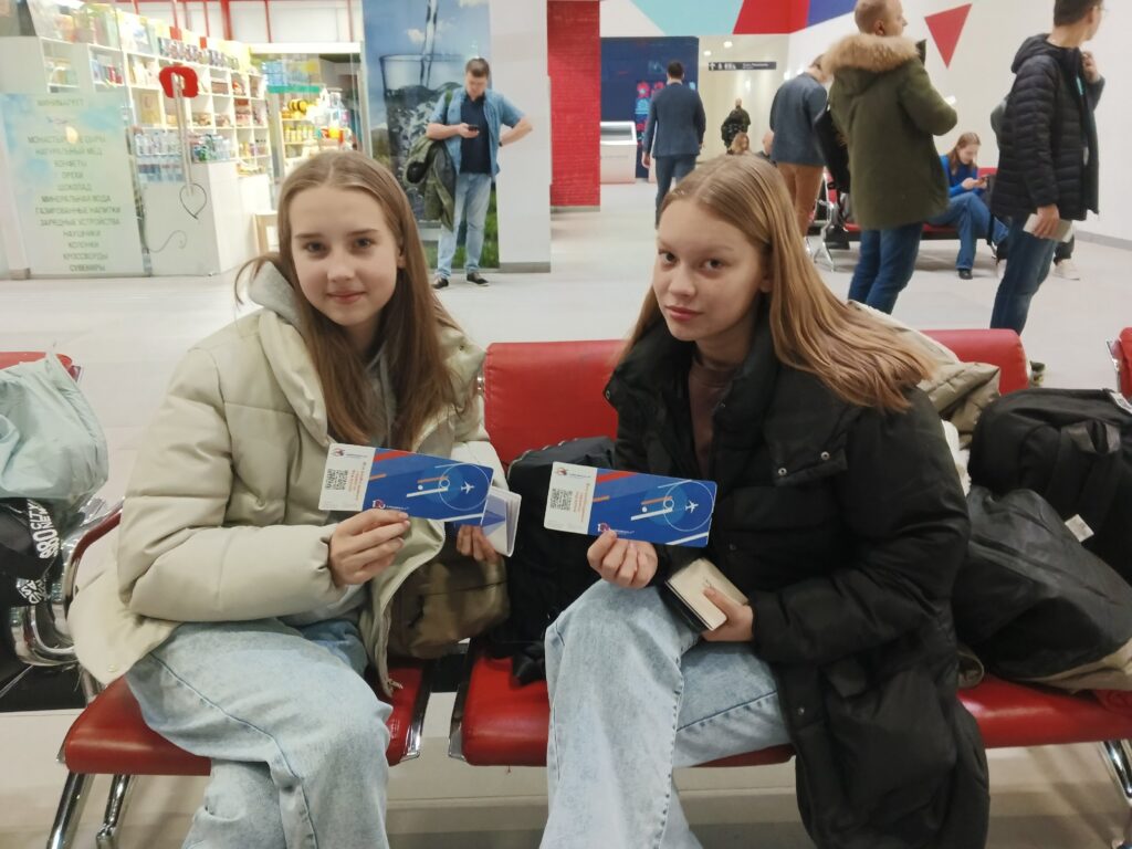 Наши на ВДНХ: сосновские школьники посетили выставку «Россия»