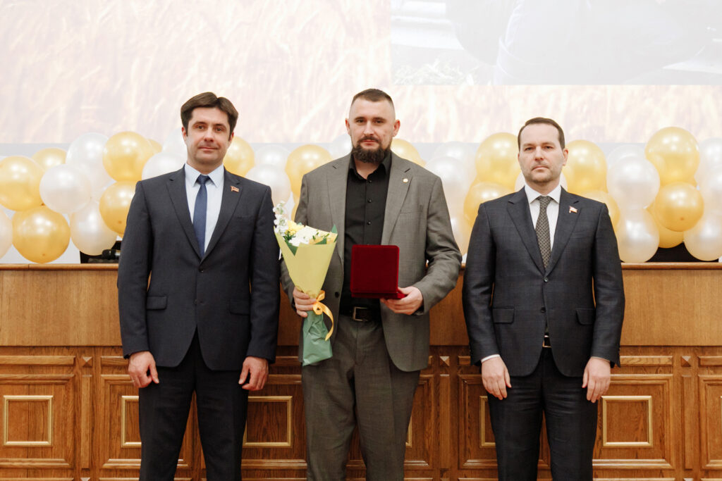 Аграриев Сосновского района наградили в Законодательном Собрании