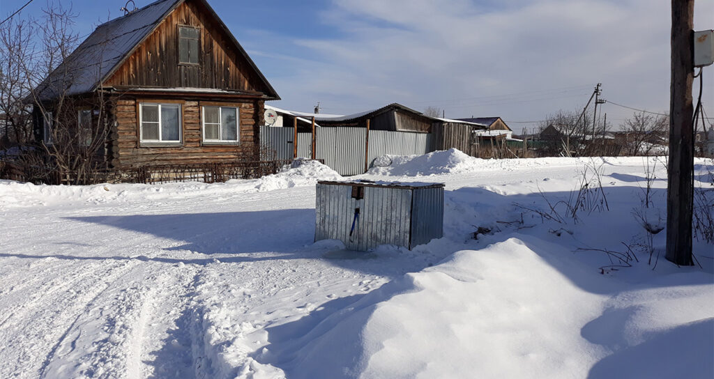 В Долгодеревенском поселении ликвидируют последствия снегопадов и бурь