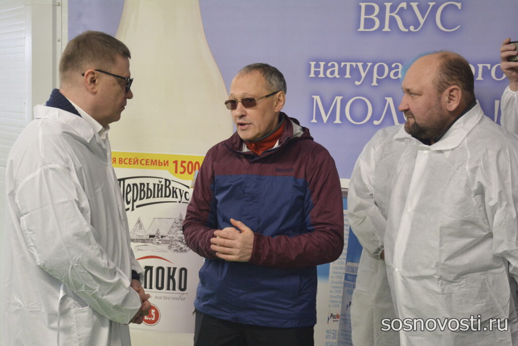 Логистический центр и доильный блок в Сосновском районе проверил губернатор