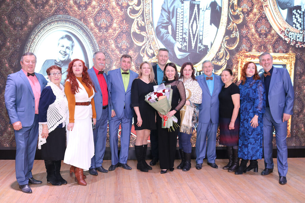 Ансамбль «Митрофановна» отметил юбилей большим концертом