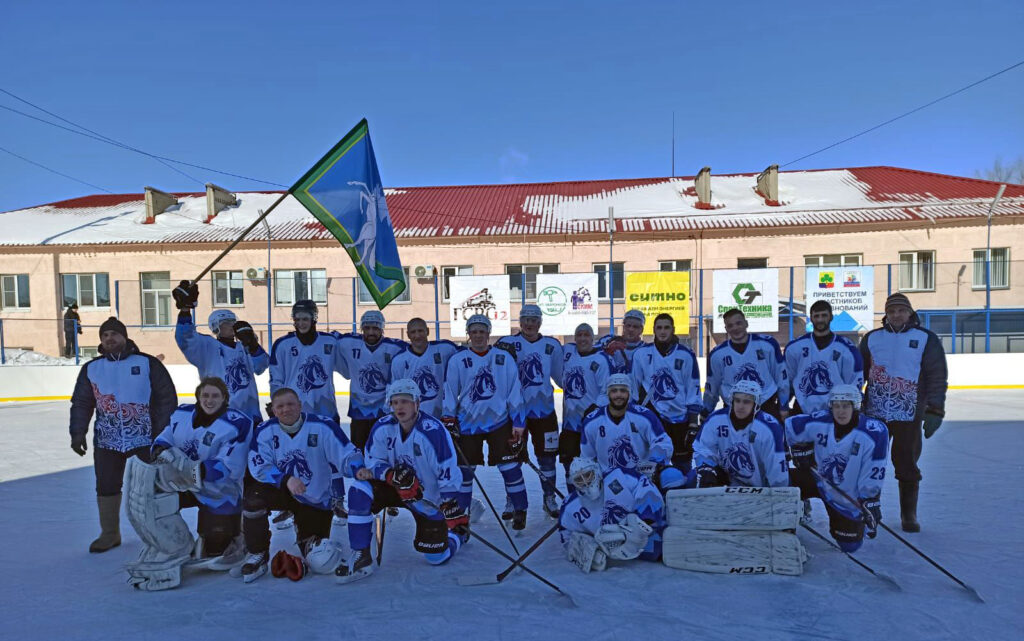 Сосновские хоккеисты стали серебряными призерами «Уральской метелицы 2024»