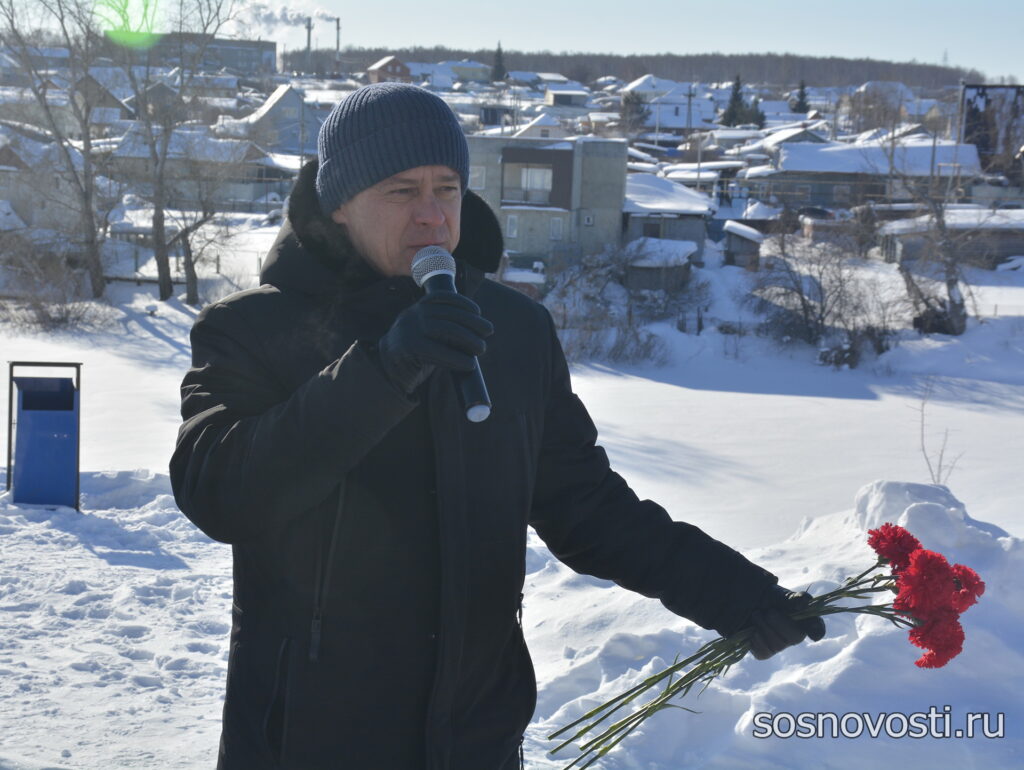 В Долгодеревенском возложили цветы в память о воинах-интернационалистах