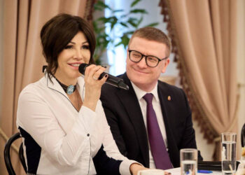 За кружкой чая с губернатором: южноуральцы рассказали о своих семьях