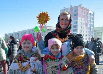 В Рощино проводили зиму и встретили весну
