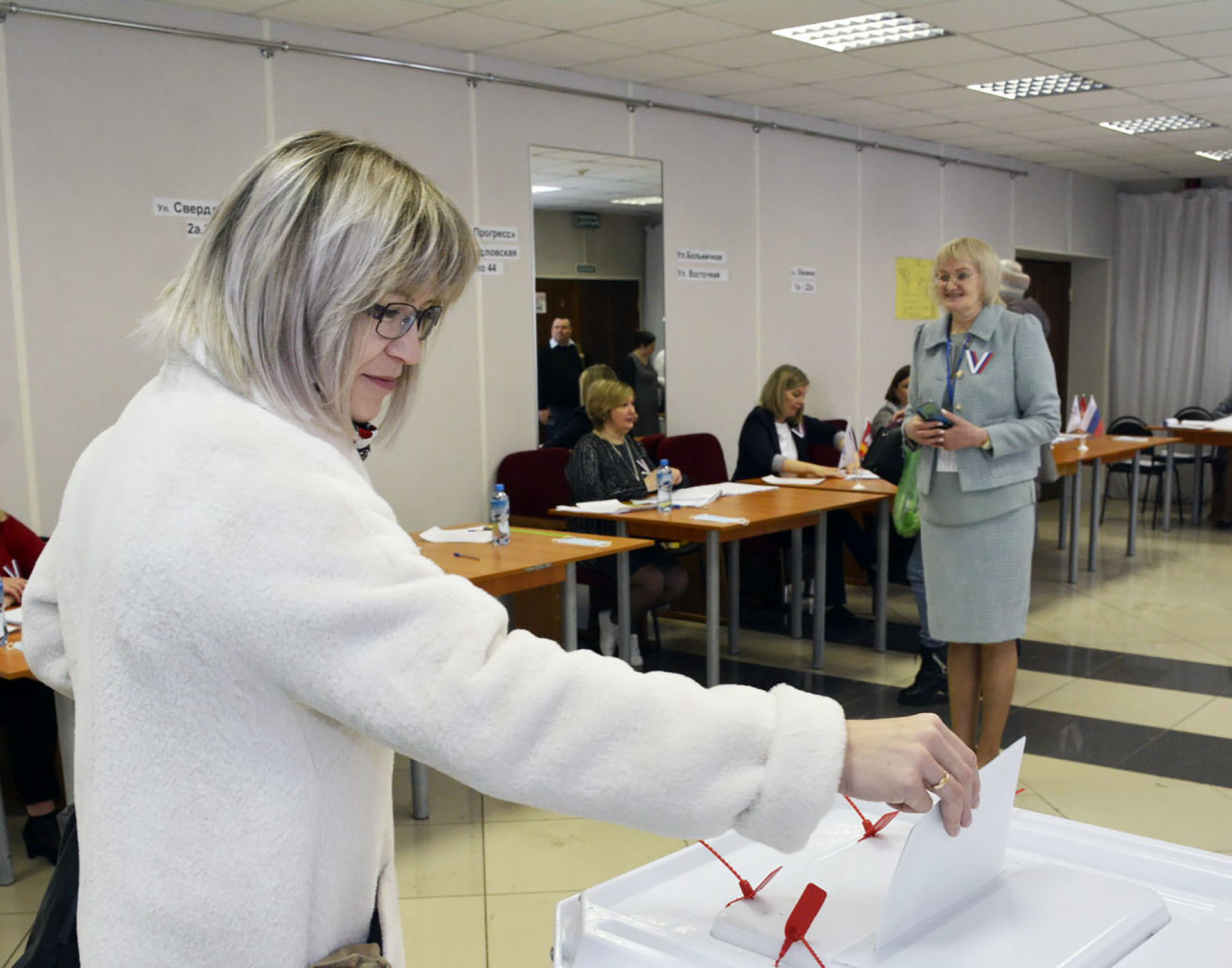 Жители Сосновского района выбирают президента страны