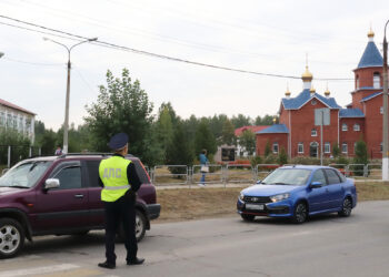 Сотрудники ГИБДД проверят водителей на трезвость