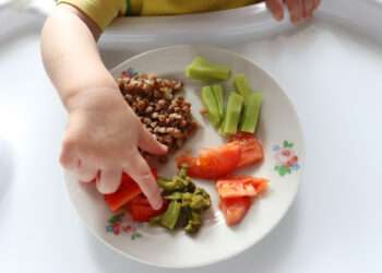 Рост и развитие ребенка: какую роль играют витамины