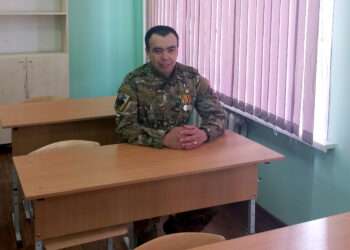 Герой России приехал в Полетаевскую школу