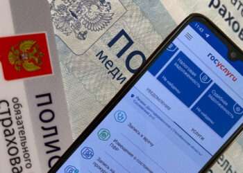 Мошенники выманивают данные, предлагая заменить полис