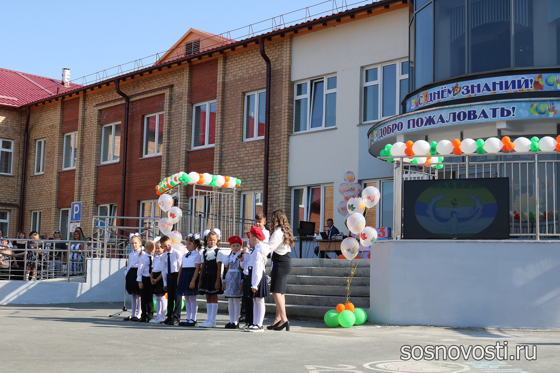 Из времянок во дворцы: как появлялись школы в Сосновском районе