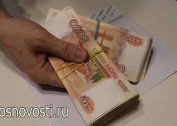 Сбережения и автомобиль: в Челябинской области супруги отдали мошенникам четыре миллиона