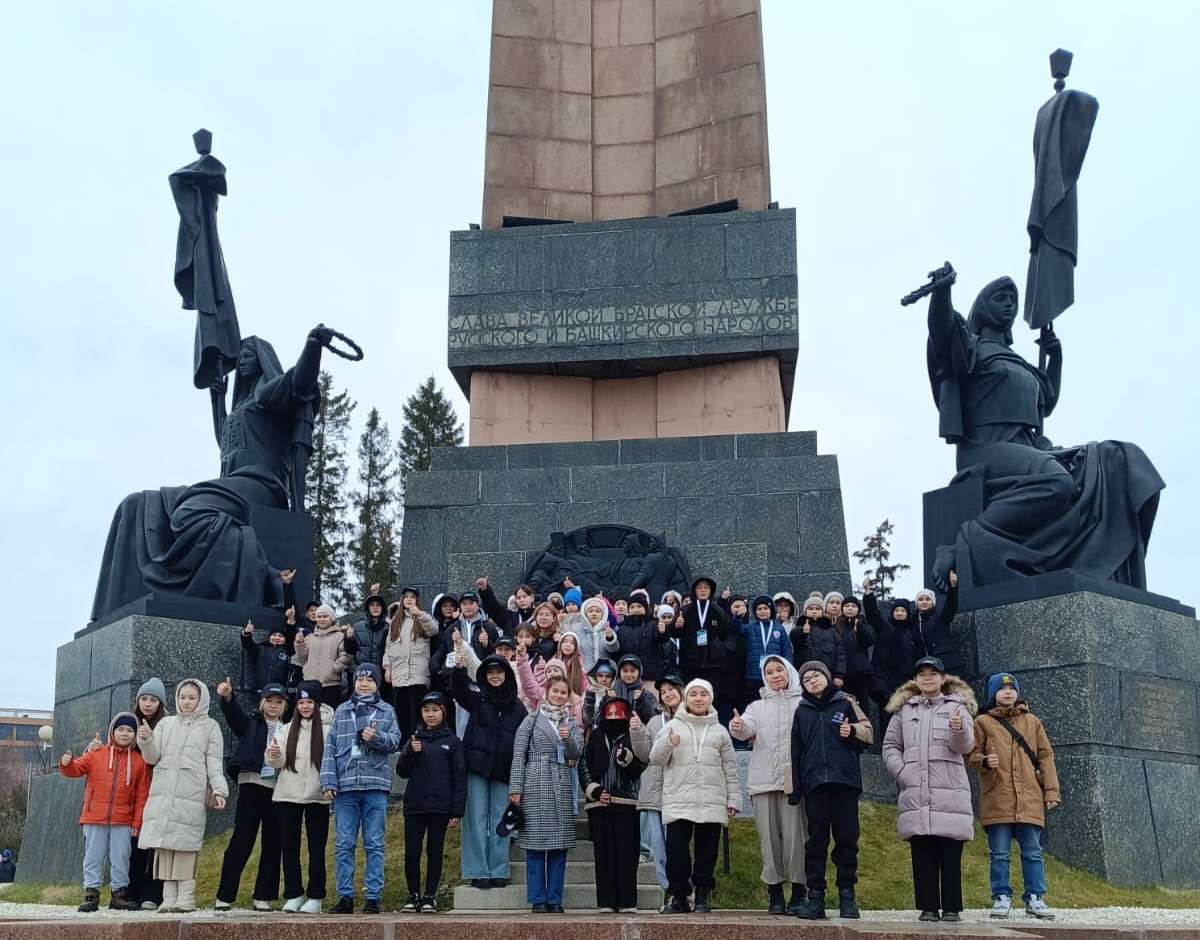 Этносмена и башкирские блогеры: сосновские педагоги и школьники побывали в Уфе