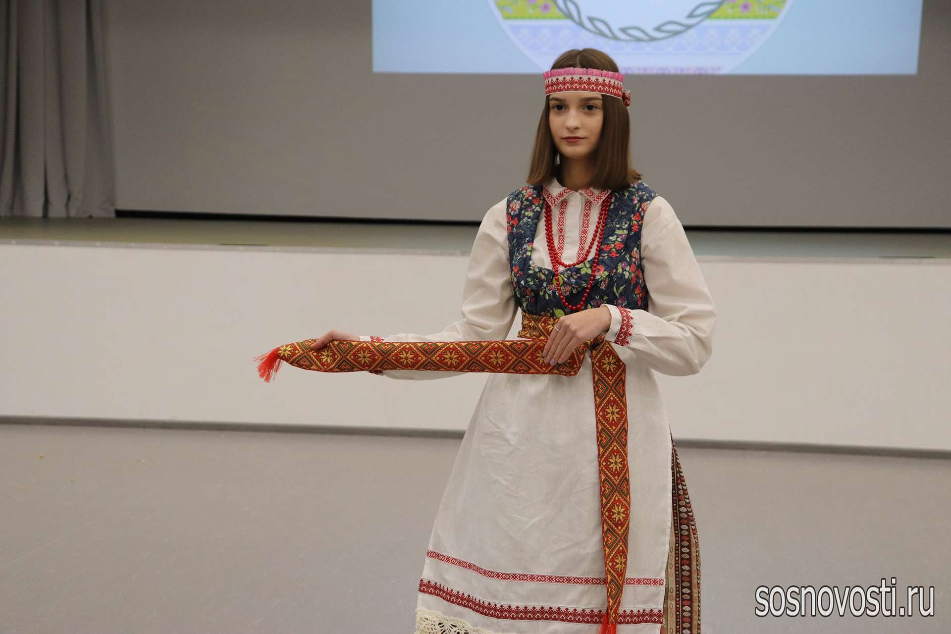 Веночек единства: в Сосновском районе прошел первый фестиваль национальных культур