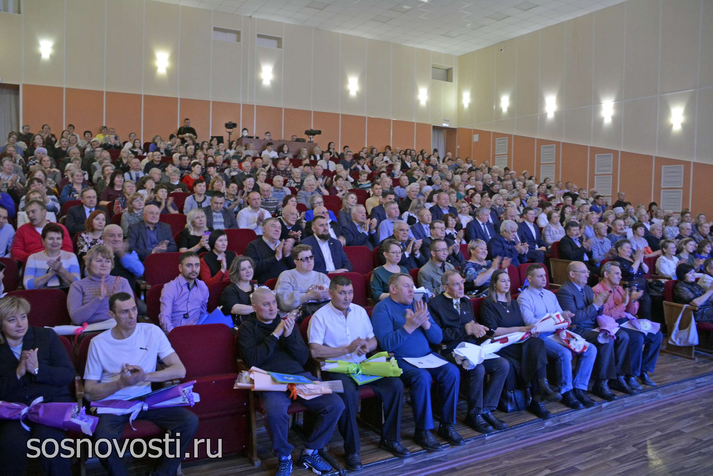 Сельские труженики Сосновского района принимали награды и поздравления