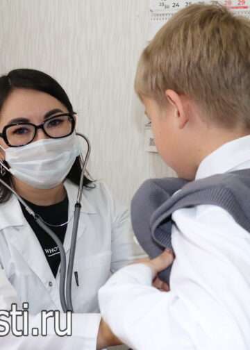 Педиатру из Рощино вручили ключи от новой квартиры