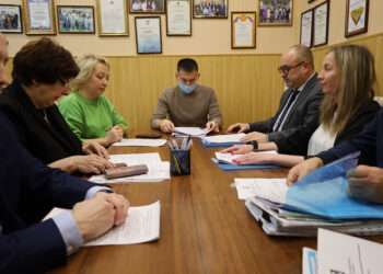 Поддержка и развитие: депутаты рассмотрели предоставление соцконтрактов и развитие дорог